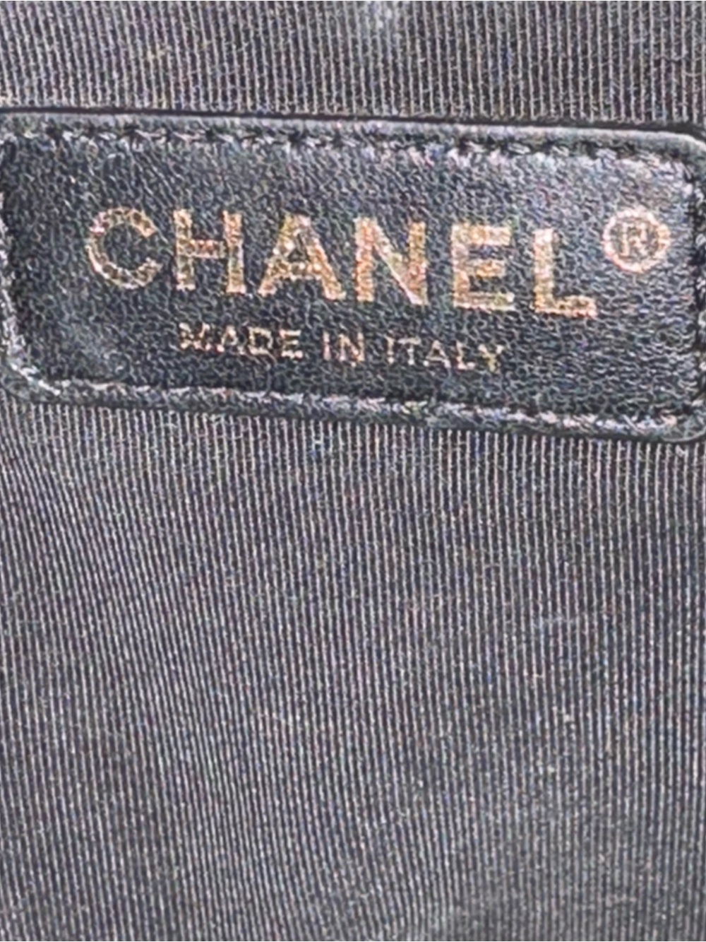 CHANEL BOY BAG - Picture 4 of 6